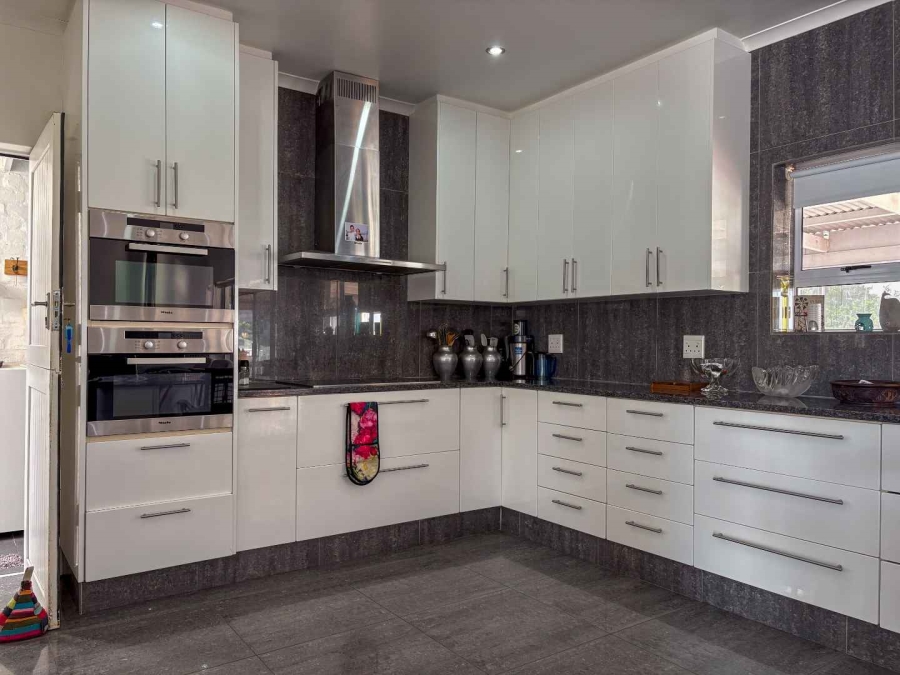 3 Bedroom Property for Sale in Stilbaai Wes Western Cape